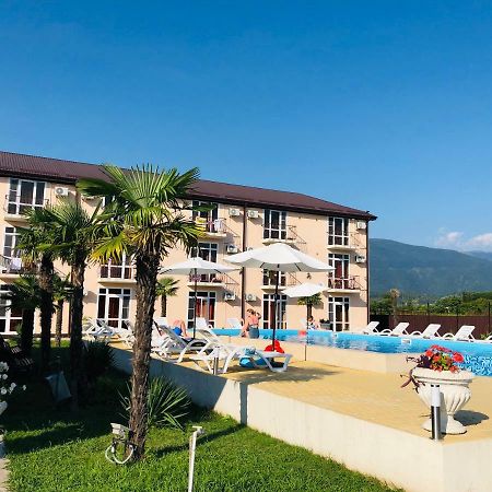 Hotel Askar Alakhadzi Екстер'єр фото