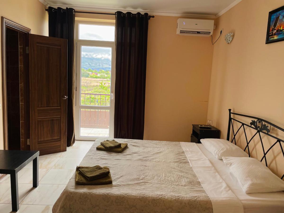 Hotel Askar Alakhadzi Екстер'єр фото