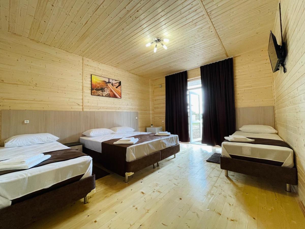 Hotel Askar Alakhadzi Екстер'єр фото