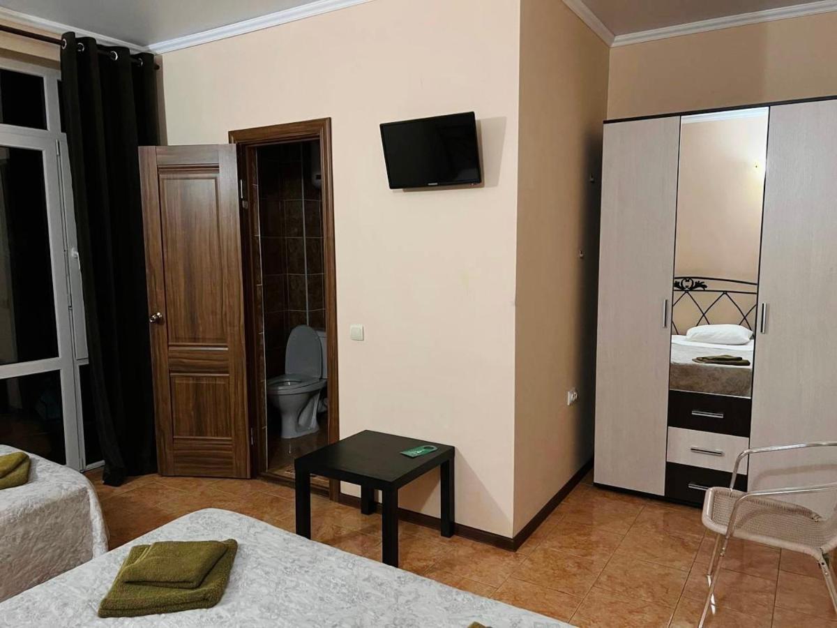 Hotel Askar Alakhadzi Екстер'єр фото