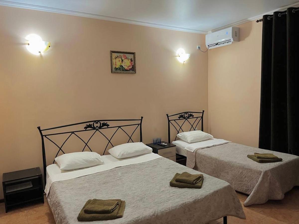 Hotel Askar Alakhadzi Екстер'єр фото