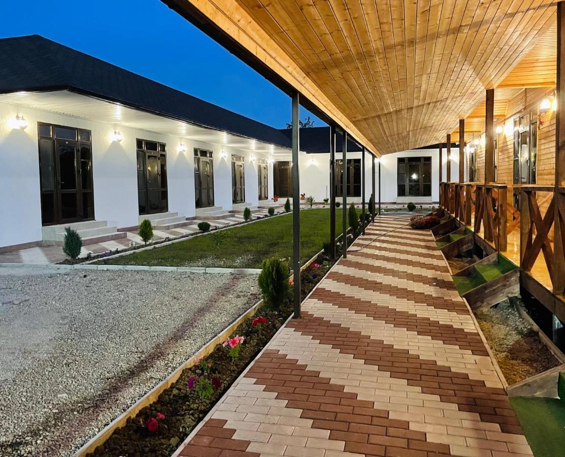 Hotel Askar Alakhadzi Екстер'єр фото