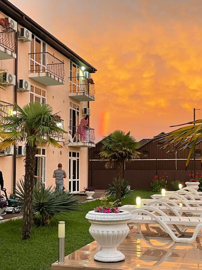 Hotel Askar Alakhadzi Екстер'єр фото