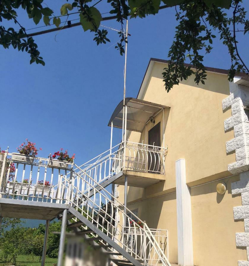 Hotel Askar Alakhadzi Екстер'єр фото